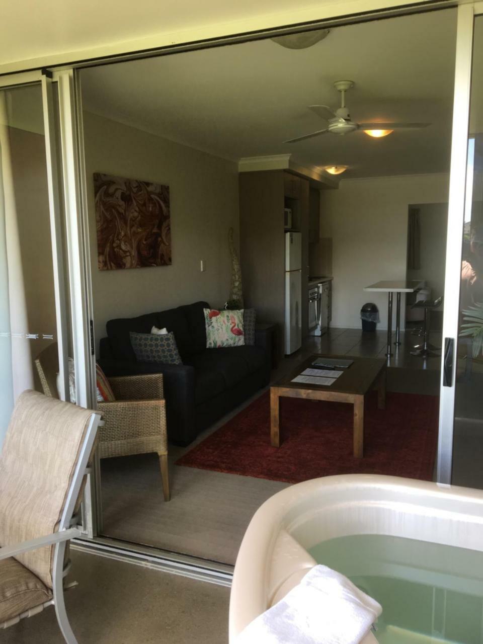 Airlie Central Apartments Airlie Beach Exterior foto