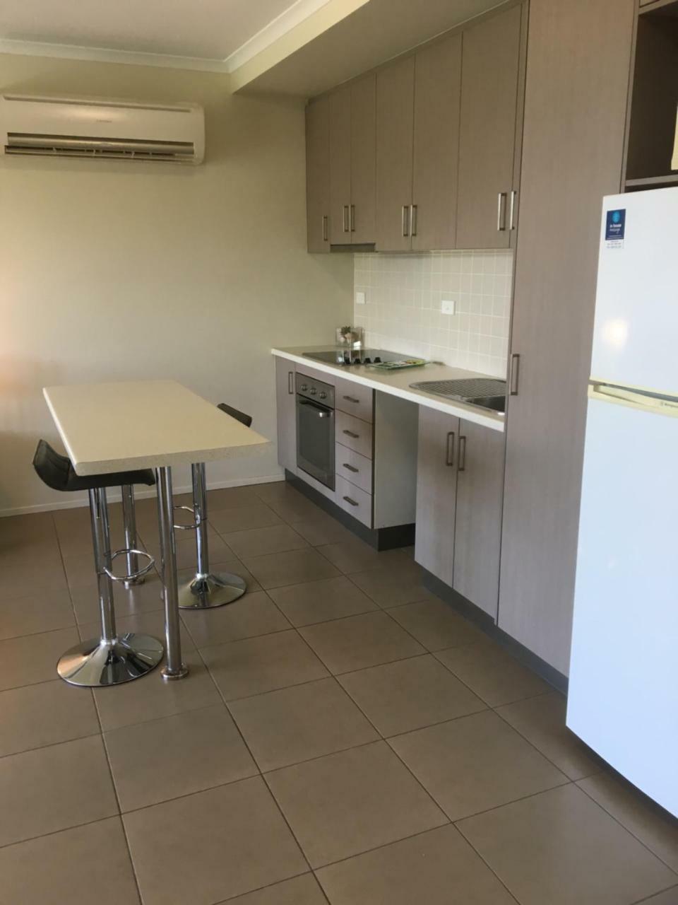 Airlie Central Apartments Airlie Beach Exterior foto
